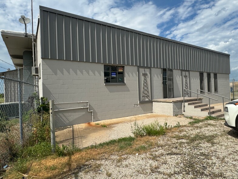 324 E Vine St, Cushing, OK à vendre - Photo principale – Image 1 sur 1