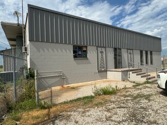 Plus de détails pour 324 E Vine St, Cushing, OK - Local d’activités à vendre