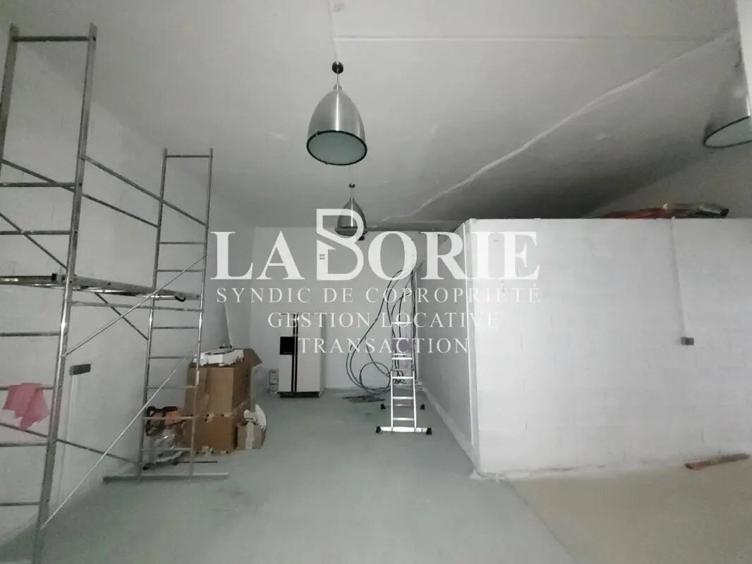 Industriel/Logistique dans Courthézon à louer Photo intérieure– Image 1 sur 4