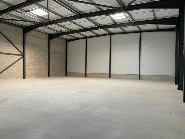 Plus de détails pour Industriel/Logistique à louer