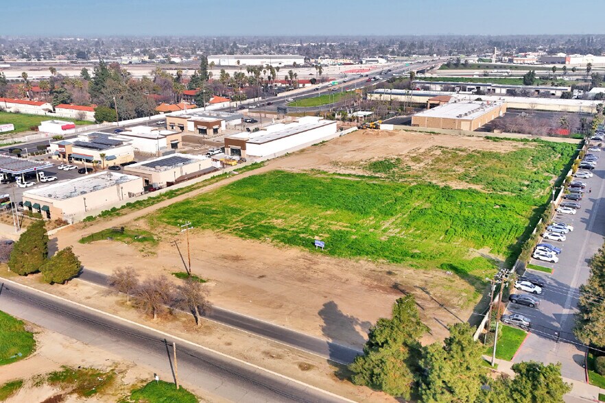 Clinton & Marks Residential Land, Fresno, CA à vendre - Aérien – Image 2 sur 6