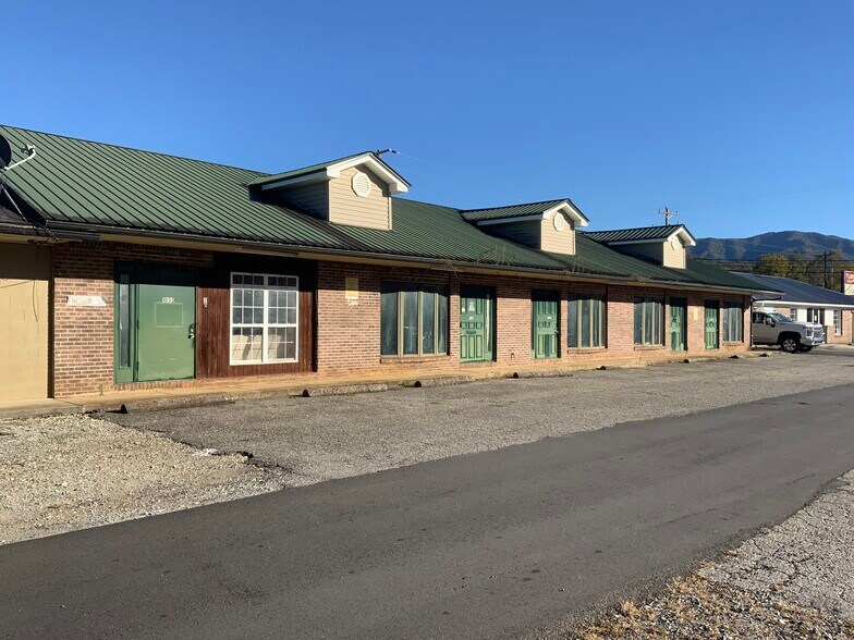 18 Town Branch Rd, Andrews, NC à vendre - Photo de l’immeuble – Image 2 sur 21