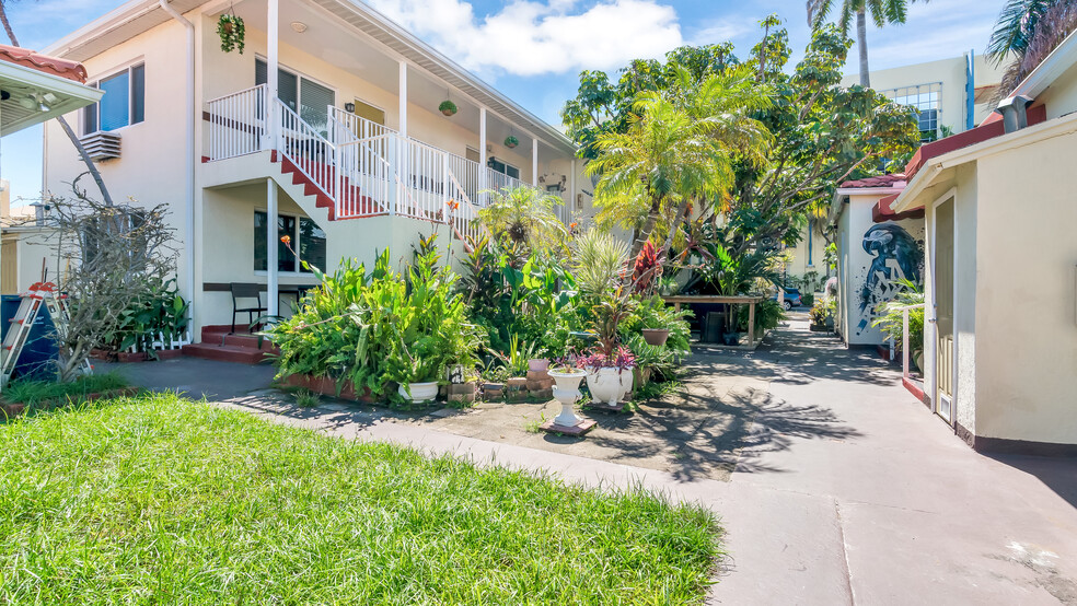 Hollywood Beach Hotels portefeuille de 3 biens à vendre sur LoopNet.fr - Photo de l’immeuble – Image 3 sur 32