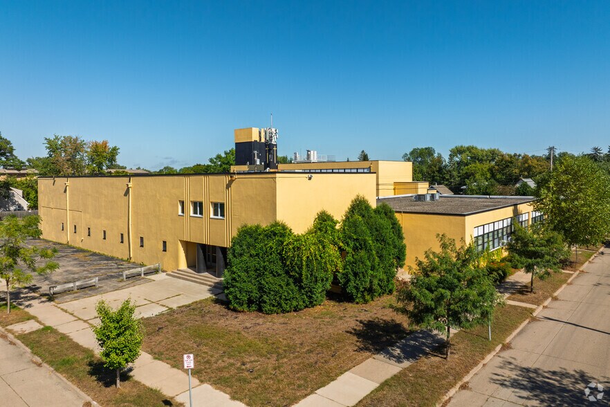 4021 Thomas Ave N, Minneapolis, MN à vendre - Photo de l’immeuble – Image 2 sur 4