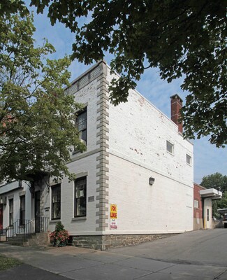 Plus de détails pour 87 Albany St, Cazenovia, NY - Bureau/Local commercial à louer