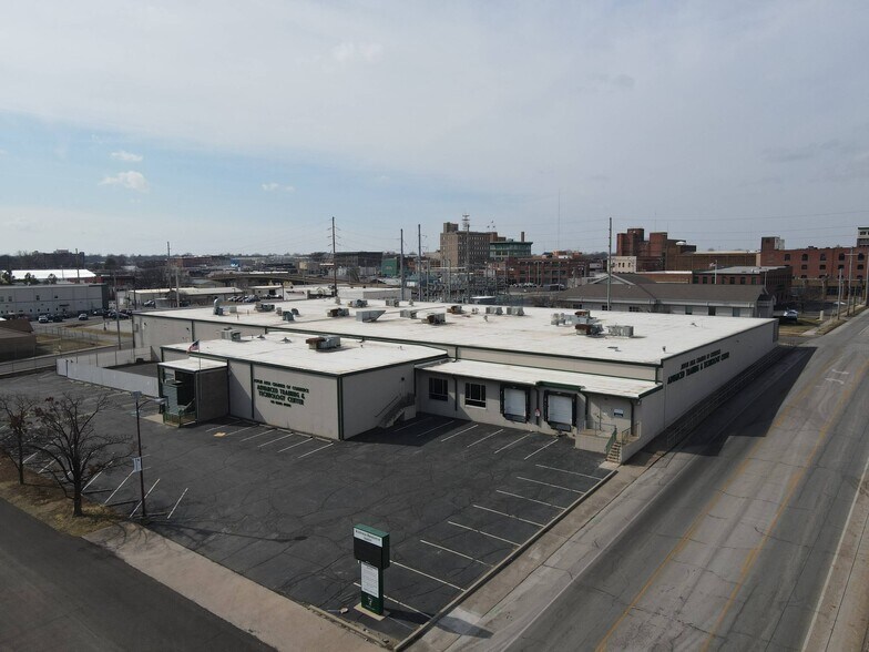400-500 Grand Ave, Joplin, MO à louer - Photo principale – Image 1 sur 44