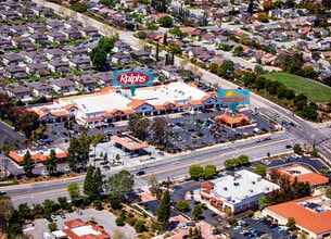 579-591 N Ventu Park Rd, Newbury Park, CA - VUE AÉRIENNE  vue de carte - Image1