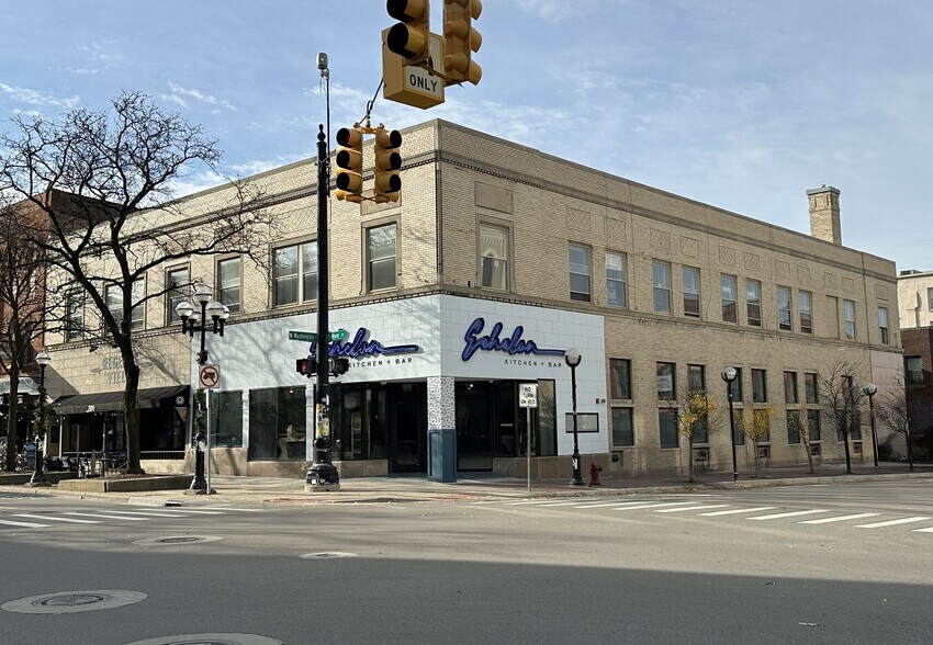 204-206 S Main St, Ann Arbor, MI à louer - Photo de l’immeuble – Image 1 sur 3