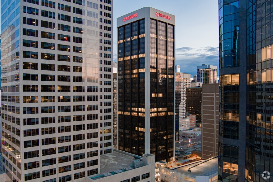 500 4th Ave SW, Calgary, AB à louer - Photo principale – Image 1 sur 18