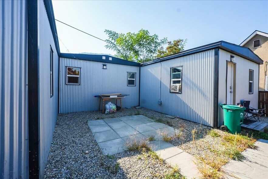 1406 Fourth Av, Trail, BC à vendre - Photo de l’immeuble – Image 3 sur 14