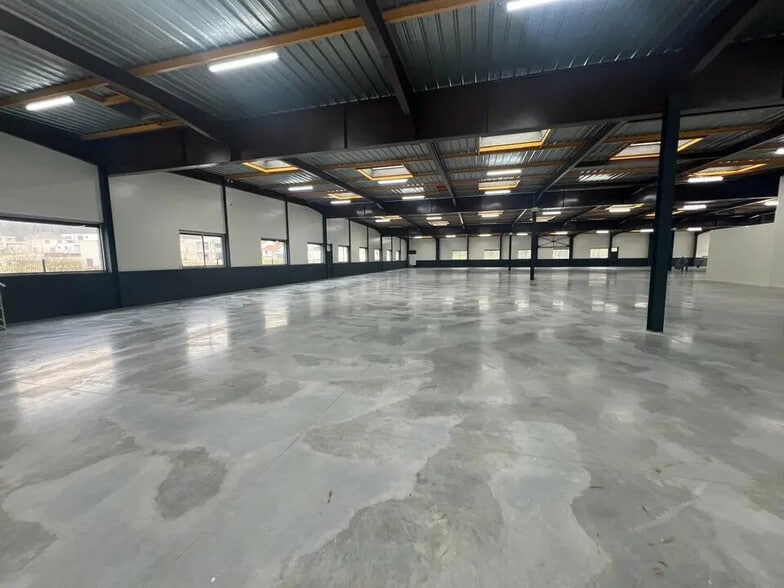 Bureau dans Châtillon-le-Duc à louer - Photo de l’immeuble – Image 3 sur 4