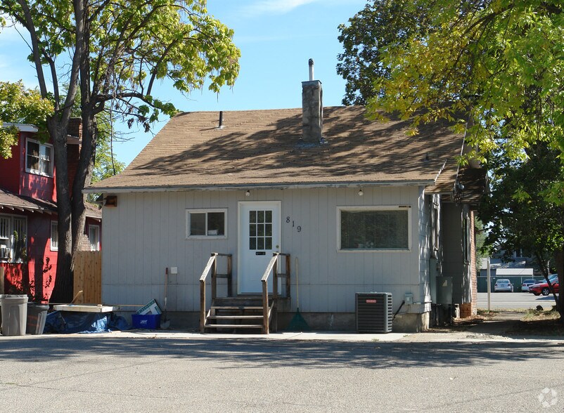 819 12th Ave S, Nampa, ID à vendre - Photo de l’immeuble – Image 2 sur 2
