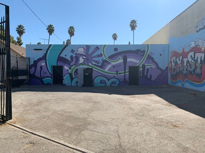 5119 W Sunset Blvd, Los Angeles, CA à louer - Photo de l’immeuble – Image 2 sur 28