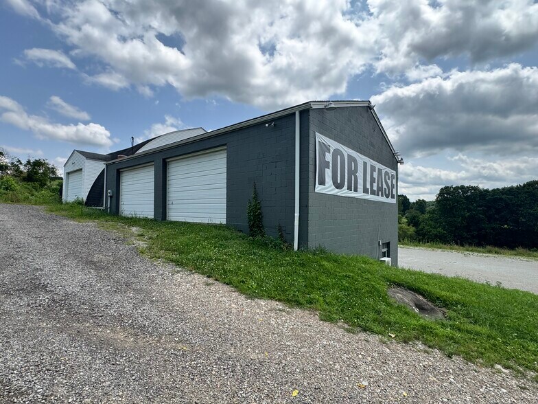 797 Carlton Dr, Bentleyville, PA à louer - Photo de l’immeuble – Image 3 sur 19
