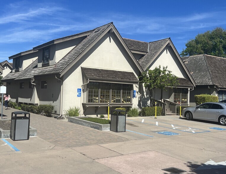 260 San Jose St, Salinas, CA à louer - Photo de l’immeuble – Image 1 sur 3
