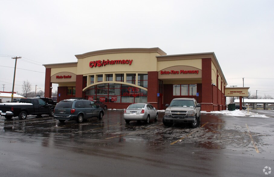 15521-15573 W 7 Mile Rd, Detroit, MI à louer - Photo principale – Image 1 sur 4