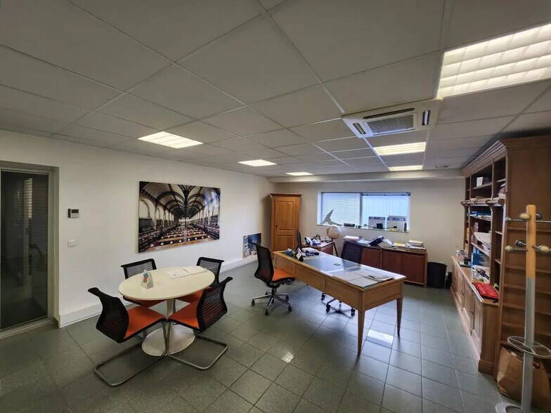 Bureau dans Houilles à louer - Photo de l’immeuble – Image 2 sur 8