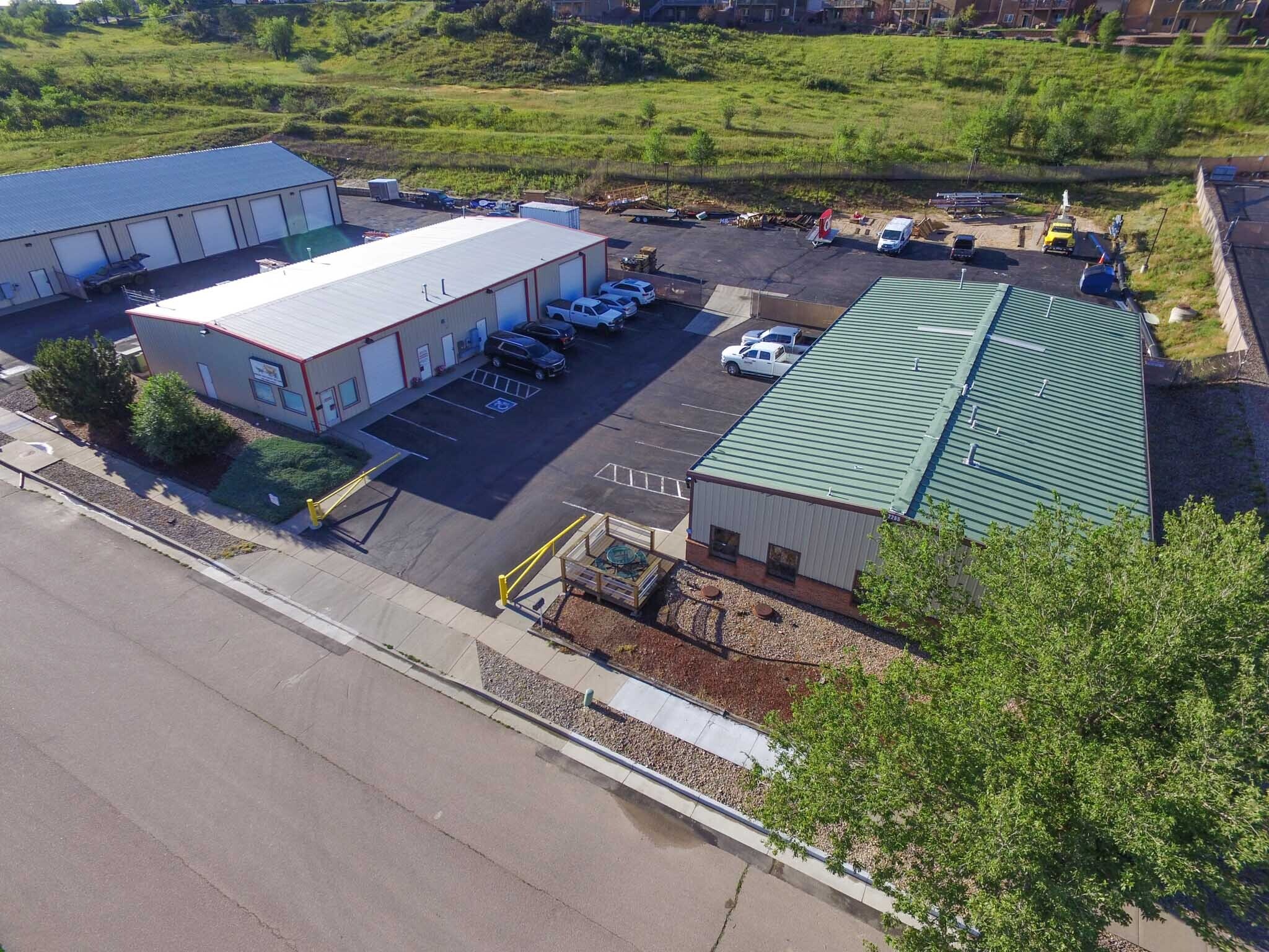 2235-2255 Spectra Dr portefeuille de 2 biens à vendre sur LoopNet.fr Photo de l’immeuble– Image 1 sur 10