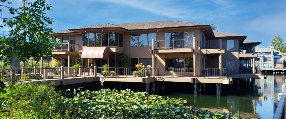 9 Lake Bellevue Dr, Bellevue, WA à louer - Photo de l’immeuble – Image 2 sur 8