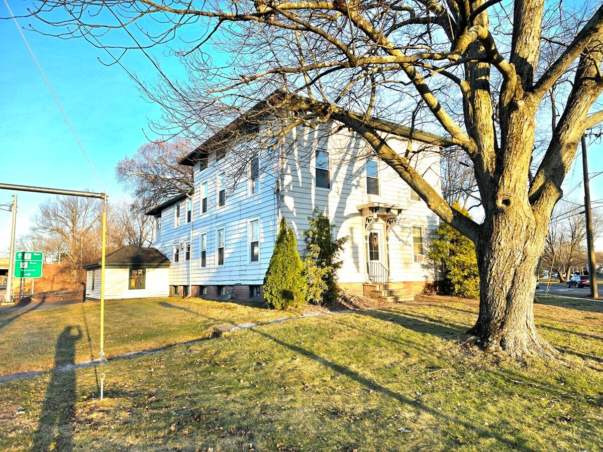 110 Main St, East Hartford, CT à vendre Photo principale– Image 1 sur 20