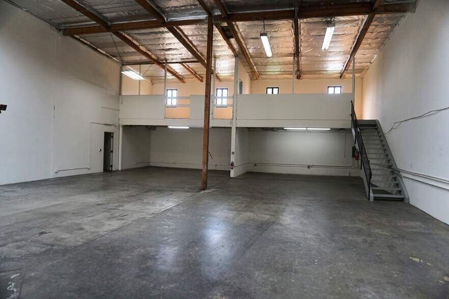 421 Commercial Way, La Habra, CA à louer - Photo de l’immeuble – Image 2 sur 5