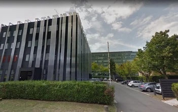 Bureau dans Montigny-le-Bretonneux à louer Photo de l’immeuble– Image 1 sur 5