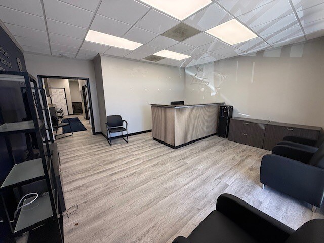 107 Kilson Dr, Mooresville, NC à louer - Hall d’entrée – Image 2 sur 9