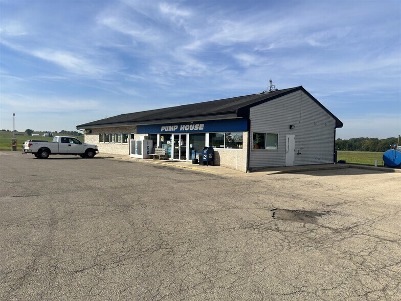 12180 Center Rd, Durand, IL à vendre - Photo de l’immeuble – Image 3 sur 56