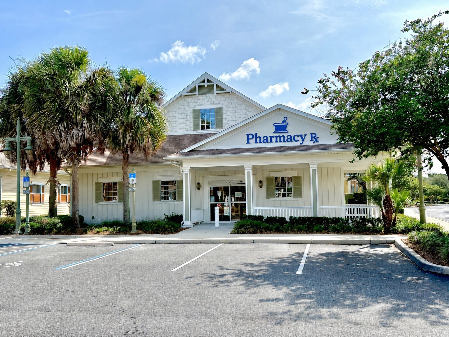 910 Old Camp Rd, Lady Lake, FL à louer Photo de l’immeuble– Image 1 sur 19