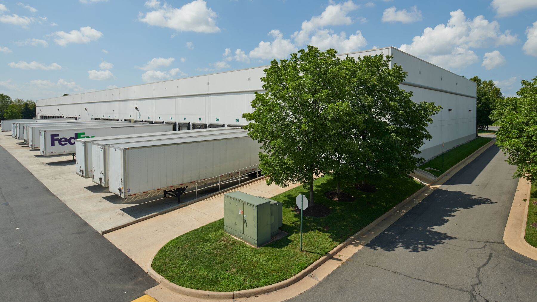45065 Old Ox Rd, Dulles Town Center, VA à louer Photo de l’immeuble– Image 1 sur 7