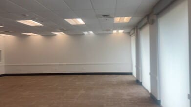 4715 Park Rd, Charlotte, NC à louer - Vidéo sur l’annonce professionnelle 