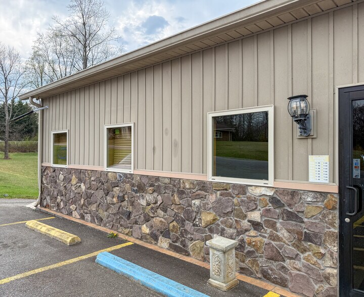 40 Sallys Ridge Rd, Henry, VA à vendre - Photo de l’immeuble – Image 3 sur 16