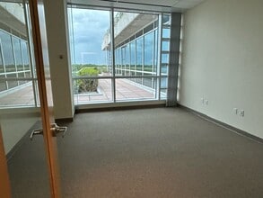 18001 Old Cutler Rd, Palmetto Bay, FL à louer Photo intérieure– Image 2 sur 3