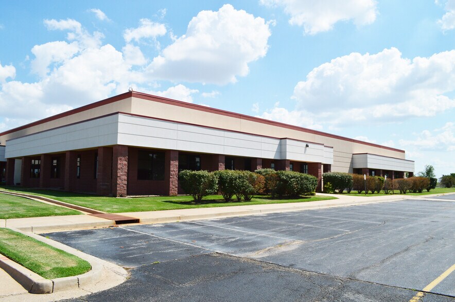 5300 S Meridian Ave, Oklahoma City, OK à louer - Photo de l’immeuble – Image 1 sur 14
