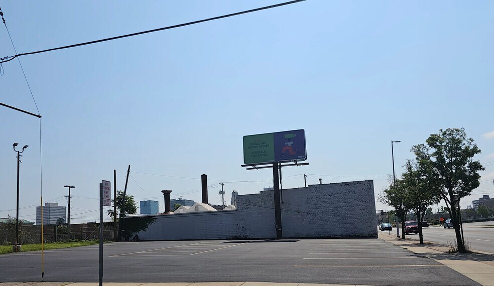1502 Monroe St, Toledo, OH à louer - Photo intérieure – Image 3 sur 9