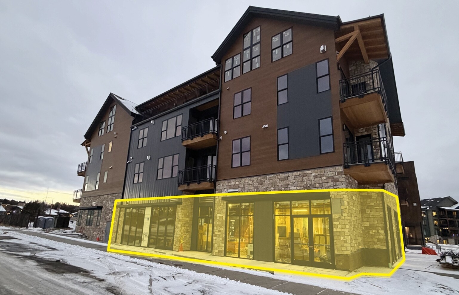 121 Ski Idlewild Rd, Winter Park, CO à louer Photo de l’immeuble– Image 1 sur 10