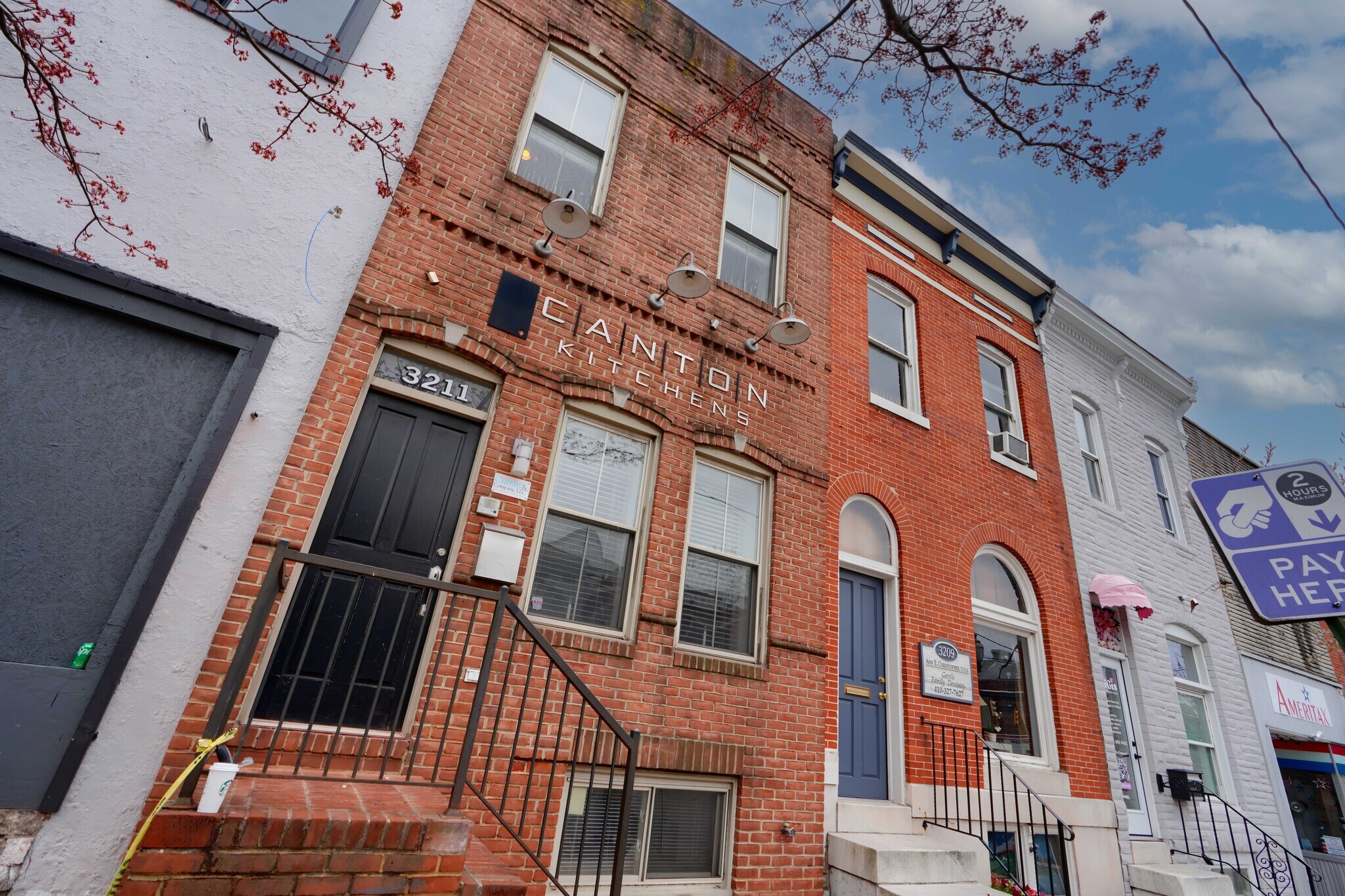 3211 Eastern Ave, Baltimore, MD à louer Photo principale– Image 1 sur 18