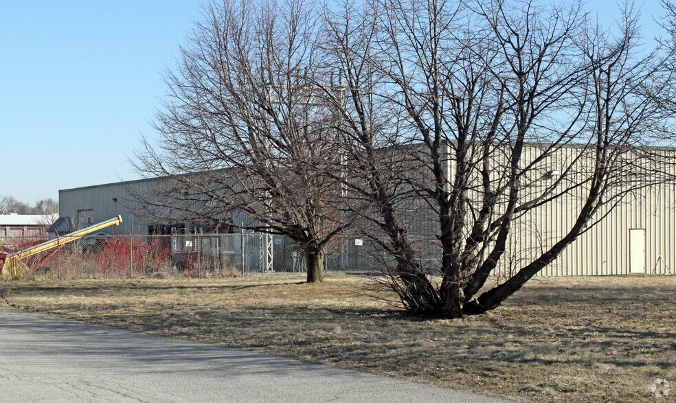 250 Baseline Rd E, Clarington, ON à louer - Photo de l’immeuble – Image 2 sur 3
