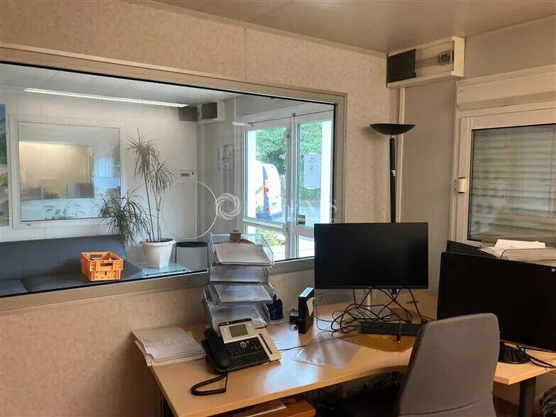 Bureau dans Mont-près-Chambord à vendre - Photo de l’immeuble – Image 1 sur 7
