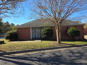 700 S Railroad Ave, Kings Mountain, NC à louer Photo de l’immeuble– Image 1 sur 8