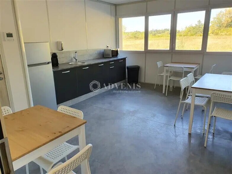 Bureau dans Limoges à louer - Photo de l’immeuble – Image 2 sur 7