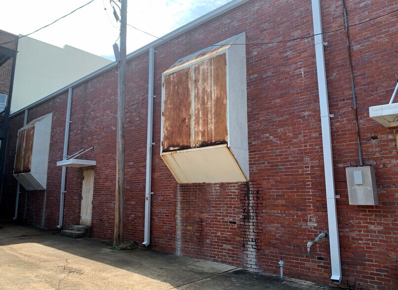 401 Main St, Columbus, MS à louer - Photo de l’immeuble – Image 2 sur 6