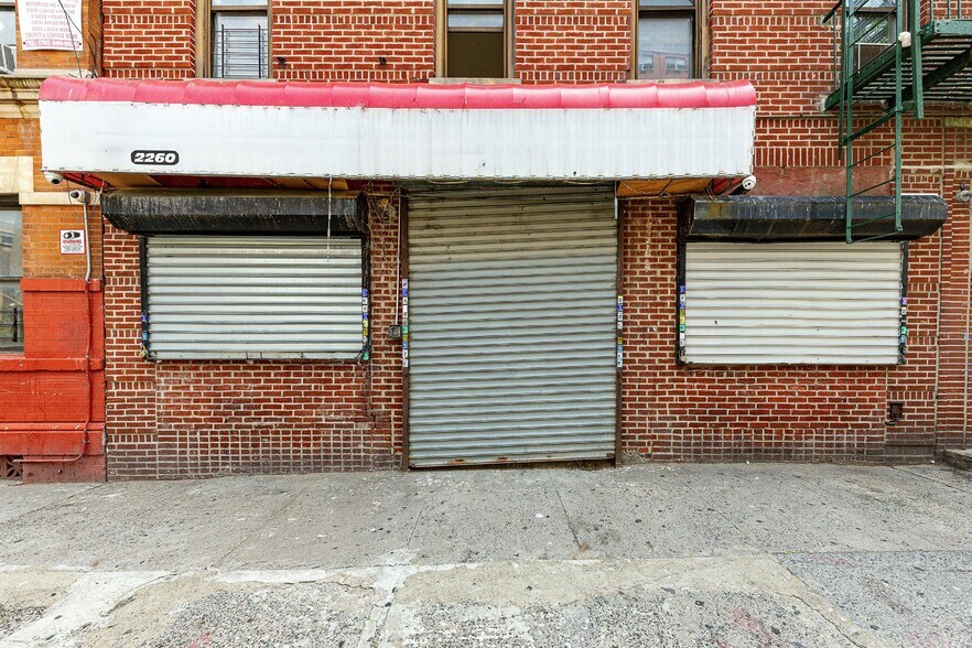 2260 Washington Ave, Bronx, NY à louer - Photo de l’immeuble – Image 2 sur 2