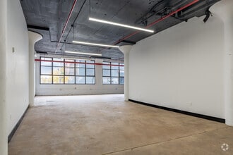 4 Evergreen Ave, Brooklyn, NY à louer Photo intérieure– Image 1 sur 2