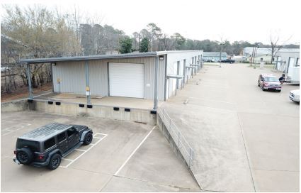 1409 S Lake Harris Rd, White Oak, TX à louer - Photo de l’immeuble – Image 2 sur 6