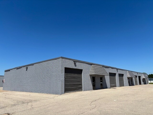 1251 Industrial Blvd, Plano, TX à louer - Photo de l’immeuble – Image 2 sur 2
