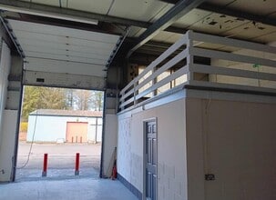 Crown Ave, Tredegar à louer Photo intérieure– Image 2 sur 5