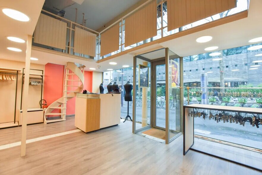 Bureau dans Paris à louer - Photo de l’immeuble – Image 2 sur 8