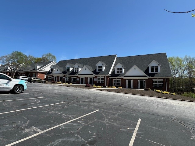 140 Bridges Rd, Mauldin, SC à vendre - Photo de l’immeuble – Image 3 sur 6