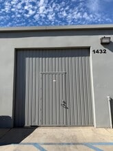 1422-1436 E Borchard Ave, Santa Ana, CA à louer Photo intérieure– Image 2 sur 2